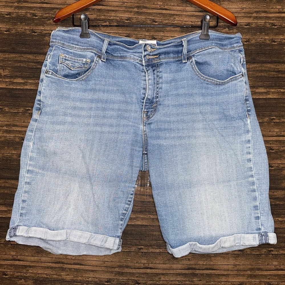 Levi's 515 Cuffed Bermuda Jean Shorts Women's Size 16 Blue Casual Stretch